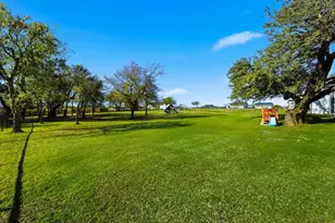 235 Columbia Ct, Springtown, TX 76082 - Photo 29