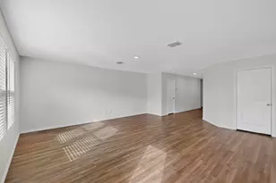 9206 Marilyn Pl, Dallas, TX 75227 - Photo 5