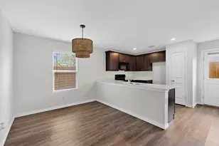 9206 Marilyn Pl, Dallas, TX 75227 - Photo 7