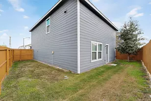 9206 Marilyn Pl, Dallas, TX 75227 - Photo 25