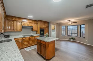 917 Bucknell Dr, Arlington, TX 76012 - Photo 13