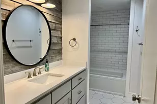 505 Galia St, Bowie, TX 76230 - Photo 5