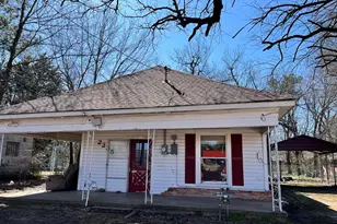 2235 Bonham St, Paris, TX 75460 - Photo 1