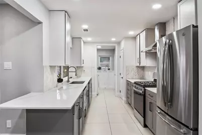 7306 Blackwillow Lane, Dallas, TX 75249 - Photo 5