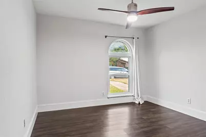 7306 Blackwillow Lane, Dallas, TX 75249 - Photo 17