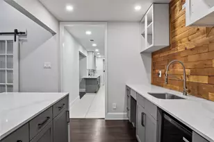 7306 Blackwillow Ln, Dallas, TX 75249 - Photo 11