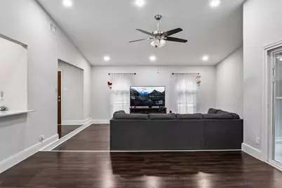 7306 Blackwillow Lane, Dallas, TX 75249 - Photo 3