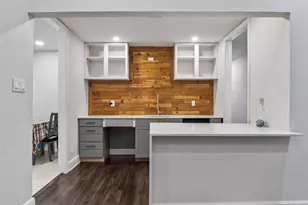 7306 Blackwillow Ln, Dallas, TX 75249 - Photo 11