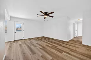 701 Hillside Dr, Sherman, TX 75090 - Photo 9