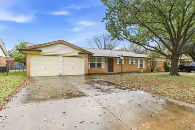 214 Jill Ann Drive, Burleson, TX 76028 - Photo 3