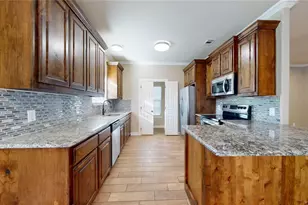 929 S Montgomery St, Sherman, TX 75090 - Photo 3