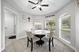 112 Saddle Hills Rd, Burleson, TX 76028 - Photo 9