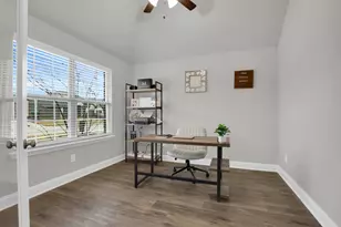 347 Saltmeadow Ln, Red Oak, TX 75154 - Photo 3