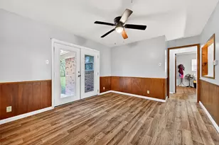 1509 E Magnolia St, Sherman, TX 75090 - Photo 9