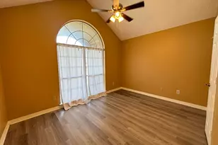 2108 Arbor Creek Dr, Carrollton, TX 75010 - Photo 9