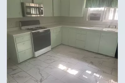 201 S Hillcrest Avenue, Eastland, TX 76448 - Photo 7