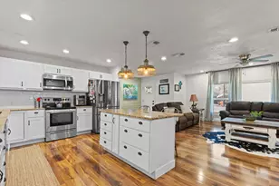 605 S 3rd St, Grandview, TX 76050 - Photo 7