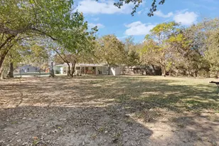 605 S 3rd St, Grandview, TX 76050 - Photo 21