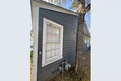 3705 S Littlejohn Avenue, Fort Worth, TX 76105 - Photo 9