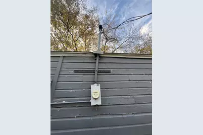 3705 S Littlejohn Avenue, Fort Worth, TX 76105 - Photo 11