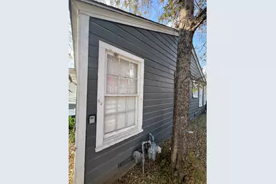 3705 S Littlejohn Avenue, Fort Worth, TX 76105 - Photo 9