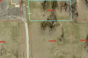 610 6th St, Chandler, TX 75758 - Photo 1