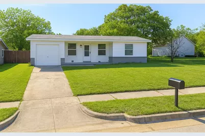 4305 Carmel Avenue, Fort Worth, TX 76119 - Photo 1