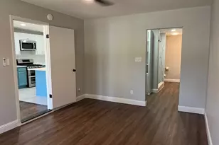 741 14th St, Grand Prairie, TX 75050 - Photo 13