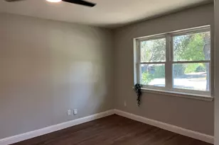 741 14th St, Grand Prairie, TX 75050 - Photo 21