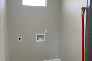 741 14th St, Grand Prairie, TX 75050 - Photo 11