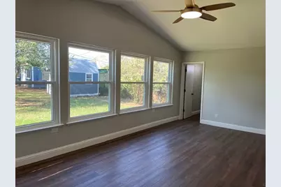 741 14th Street, Grand Prairie, TX 75050 - Photo 9