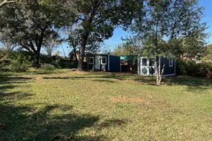 741 14th St, Grand Prairie, TX 75050 - Photo 31