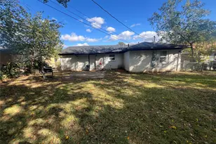 1722 Proctor Dr, Grand Prairie, TX 75051 - Photo 17