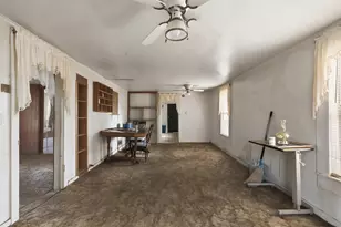 409 N Henry St, Lindale, TX 75771 - Photo 9