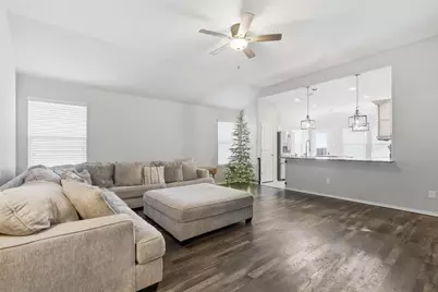 10329 Kingspoint Boulevard, Fort Worth, TX 76140 - Photo 3