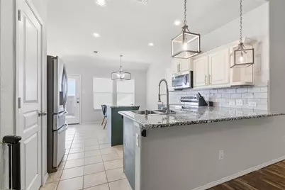 10329 Kingspoint Boulevard, Fort Worth, TX 76140 - Photo 7