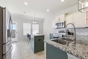 10329 Kingspoint Blvd, Fort Worth, TX 76140 - Photo 11