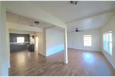 605 Orange Street, Arlington, TX 76012 - Photo 3