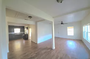 605 Orange St, Arlington, TX 76012 - Photo 3