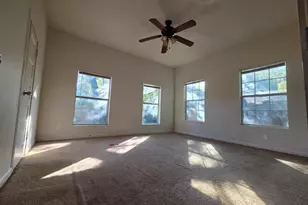 605 Orange St, Arlington, TX 76012 - Photo 9