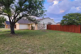 200 Seagull Ct, Irving, TX 75060 - Photo 9