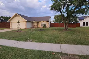 200 Seagull Ct, Irving, TX 75060 - Photo 3