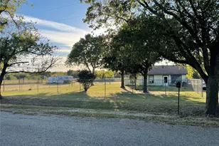 1441 McFarlin Rd, Collinsville, TX 76233 - Photo 1