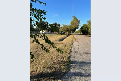 1441 McFarlin Road, Collinsville, TX 76233 - Photo 11