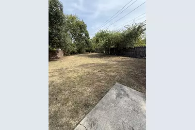 900 Blossomwood Court, Arlington, TX 76017 - Photo 5