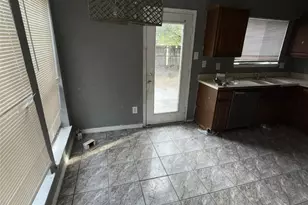 900 Blossomwood Ct, Arlington, TX 76017 - Photo 27