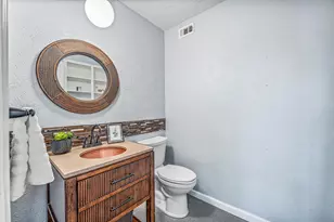 6521 Edgewood Ct, Granbury, TX 76049 - Photo 17