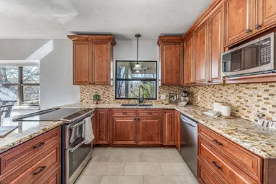 6521 Edgewood Court, Granbury, TX 76049 - Photo 11