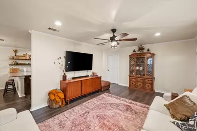 1103 Laramie Court, Granbury, TX 76048 - Photo 9