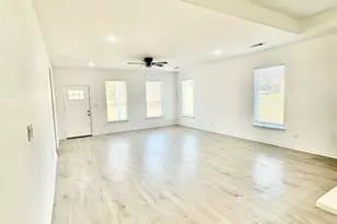 2205 Wellington St, Greenville, TX 75401 - Photo 11